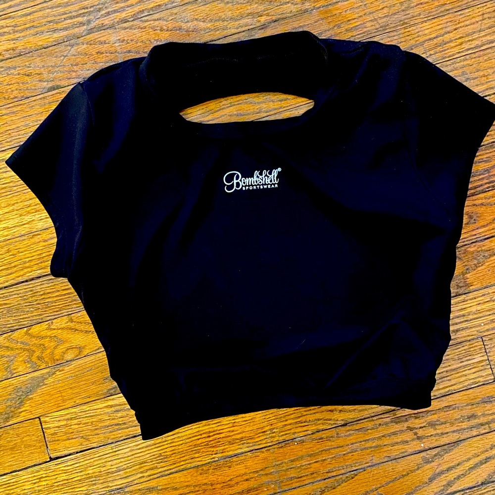 Muscle crop tee